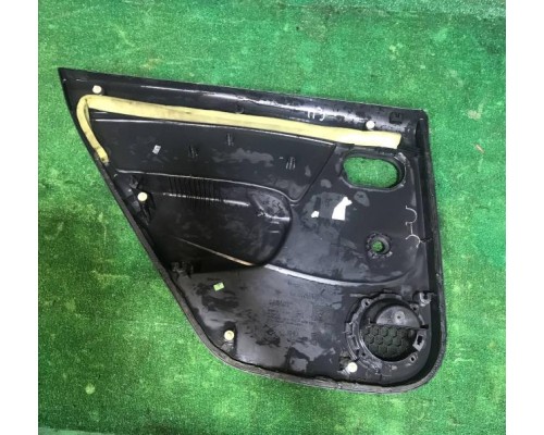 Обшивка двери задней правой Renault Sandero 2009 г 8200916331 б/у