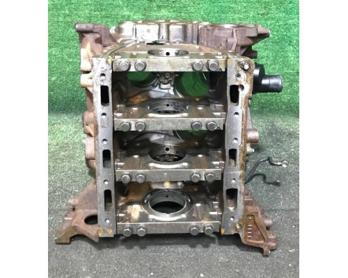 Блок цилиндров Land Rover Discovery 3.0 306DT LR038168 б/у