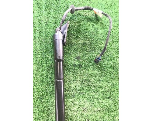 Амортизатор двери багажника Hyundai Santa Fe 2012- L/R 817702W600 817802W600) б/у