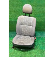 Сиденье переднее правое Renault Sandero 2009 г б/у