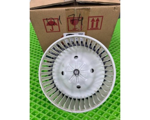 Мотор отопителя салона TOYOTA IPSUM #XM1# 96-01/CAMRY#CV30 RHD Мотор отопителя салона TOYOTA IPSUM #XM1# 96-01/CAMRY#CV30 RHD