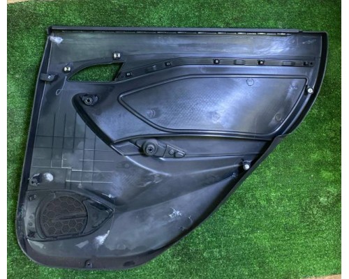 Обшивка двери задней левой Lada Vesta 2015- б/у