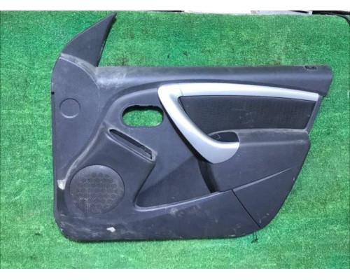Обшивка двери передней правой Nissan Terrano III 2014 б/у Обшивка двери передней правой Nissan Terrano III 2014 б/у