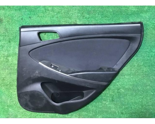 Обшивка двери задняя правая Hyundai Solaris 2015г б/у Обшивка двери задняя правая Hyundai Solaris 2015г б/у
