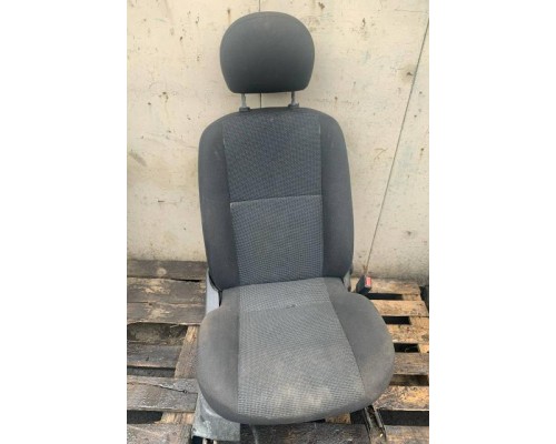 Сиденье переднее правое Ford Focus I 1998-2004 б/у Сиденье переднее правое Ford Focus I 1998-2004 б/у