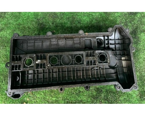 Крышка головки блока (клапанная) Mazda MPV (2.3L L3VE) б/у Крышка головки блока (клапанная) Mazda MPV (2.3L L3VE) б/у