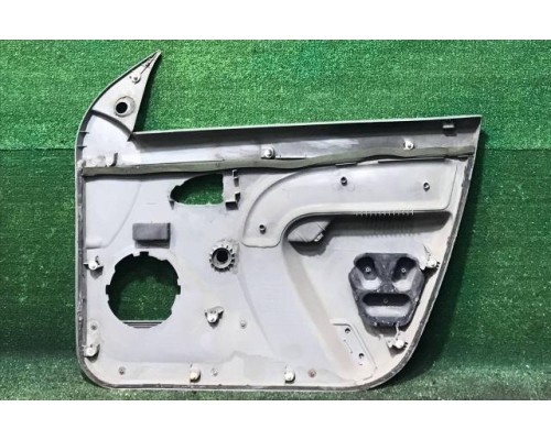 Обшивка двери передняя левая LADA Largus 2011 б/у Обшивка двери передняя левая LADA Largus 2011 б/у