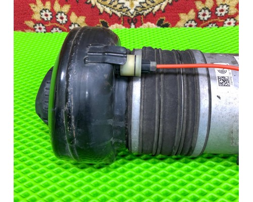 Амортизатор передний Audi Q7 [4M] 2015- (ПНЕВМО) б/у