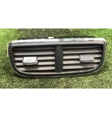 Дефлектор воздушный центральный Nissan Terrano III 2014 б/у