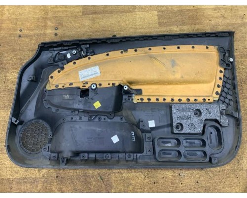 Обшивка двери передней левой Opel Corsa 2006- D 7231716 б/у Обшивка двери передней левой Opel Corsa 2006- D 7231716 б/у