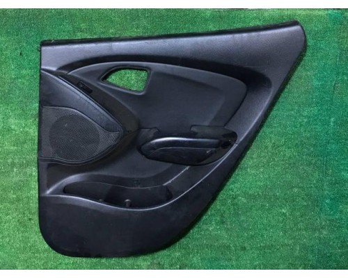 Обшивка двери задняя правая hyundai ix35/Tucson 2010-2015 б/у Обшивка двери задняя правая hyundai ix35/Tucson 2010-2015 б/у