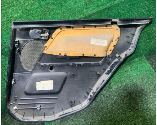 Обшивка двери задней левой Ford Fusion 2002-2012 б/у Обшивка двери задней левой Ford Fusion 2002-2012 б/у