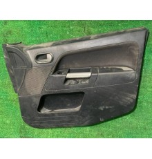 Обшивка двери передней правой Ford Fusion 2002-2012  б/у