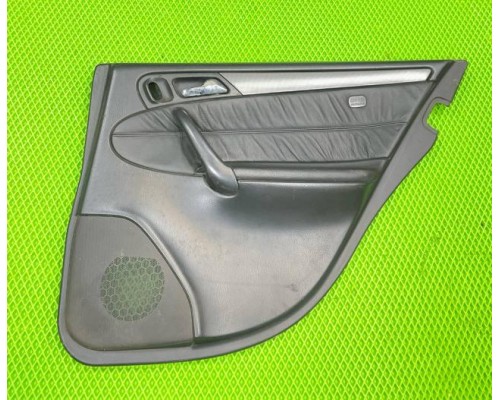 Обшивка двери задней правой Mercedes Benz W203 2000-2006 б/у Обшивка двери задней правой Mercedes Benz W203 2000-2006 б/у