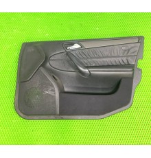 Обшивка двери передней правая Mercedes Benz W203 2000-2006 б/у