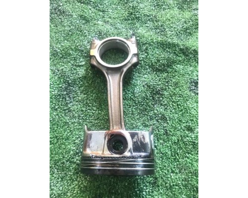 Поршень с шатуном Chevrolet Aveo (F16D4) 1.6 (T300) б/у Поршень с шатуном Chevrolet Aveo (F16D4) 1.6 (T300) б/у