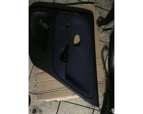 Обшивка задней правой двери MMC Carisma (DA) 1995-2003 б/у Обшивка задней правой двери MMC Carisma (DA) 1995-2003 б/у