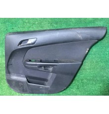 Обшивка двери задняя правая Opel Astra H 2008 б/у