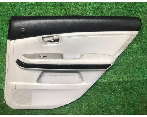 Обшивка двери задняя правая LEXUS RX 300/330/350/400h 2003-2009 б/у Обшивка двери задняя правая LEXUS RX 300/330/350/400h 2003-2009 б/у
