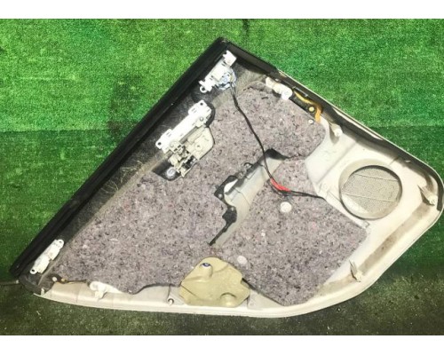 Обшивка двери задняя правая LEXUS RX 300/330/350/400h 2003-2009 б/у Обшивка двери задняя правая LEXUS RX 300/330/350/400h 2003-2009 б/у