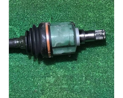 Полуось передняя левая Mitsubishi Outlander XL 6B31 2006-2012 б/у