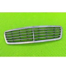 Решетка радиатора Mercedes-Benz W203 2000-2006 б/у