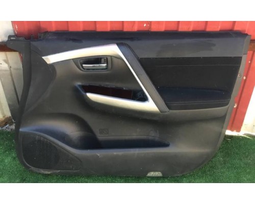 Обшивка двери передней правая Mitsubishi Pajero/Montero Sport (KS) 2015> б/у