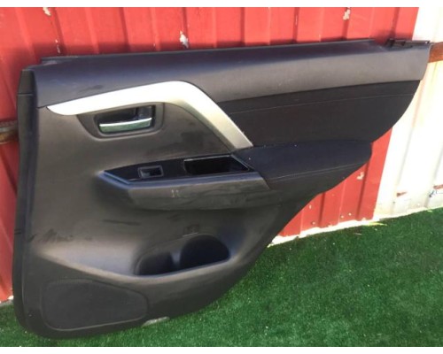 Обшивка двери задней правая Mitsubishi Pajero/Montero Sport (KS) 2015> б/у Обшивка двери задней правая Mitsubishi Pajero/Montero Sport (KS) 2015> б/у