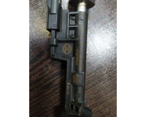Форсунка топливная BMW E90 / F10 / X3 / X5 E70 3.0 б/у Форсунка топливная BMW E90 / F10 / X3 / X5 E70 3.0 б/у