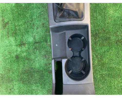Консоль Hyundai Elantra HD 2006-2011 б/у Консоль Hyundai Elantra HD 2006-2011 б/у
