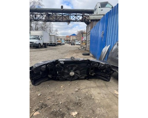 Ноускат VW Golf VII 2012-2020 (БЕЗ ОМЫВАТЕЛЯ ФАР С ОТВЕРСТИЯМИ ПОД ДАТЧИКИ ПАРКОВКИ) б/у