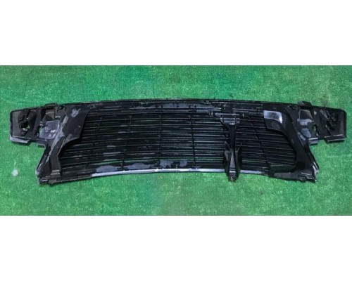 Решетка в бампер центральная Nissan Terrano III 2014 - 622542727r б/у Решетка в бампер центральная Nissan Terrano III 2014 - 622542727r б/у