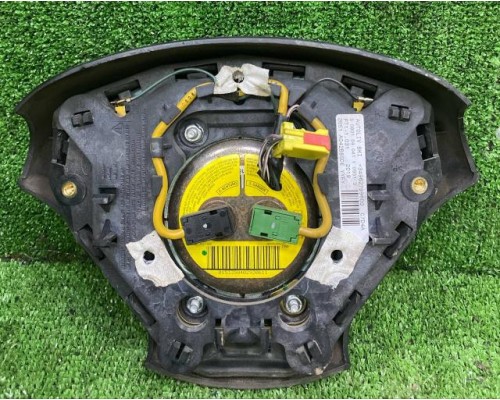 Подушка безопасности в рулевое колесо Ford Focus I 1998-2004 (2M51A042B85) б/у Подушка безопасности в рулевое колесо Ford Focus I 1998-2004 (2M51A042B85) б/у