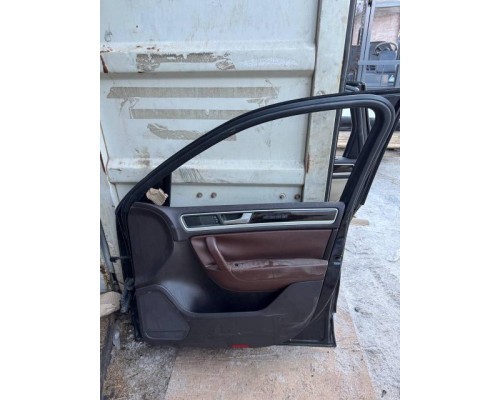 Дверь передняя правая Touareg 2010> б/у