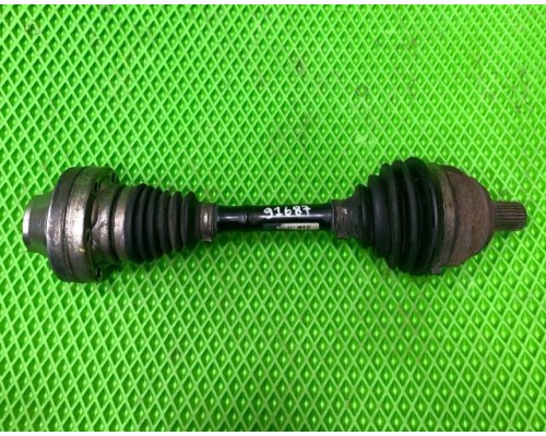 Полуось передняя Volkswagen Amarok 2010- (ЛЕВАЯ=ПРАВАЯ 2H0407271D) б/у